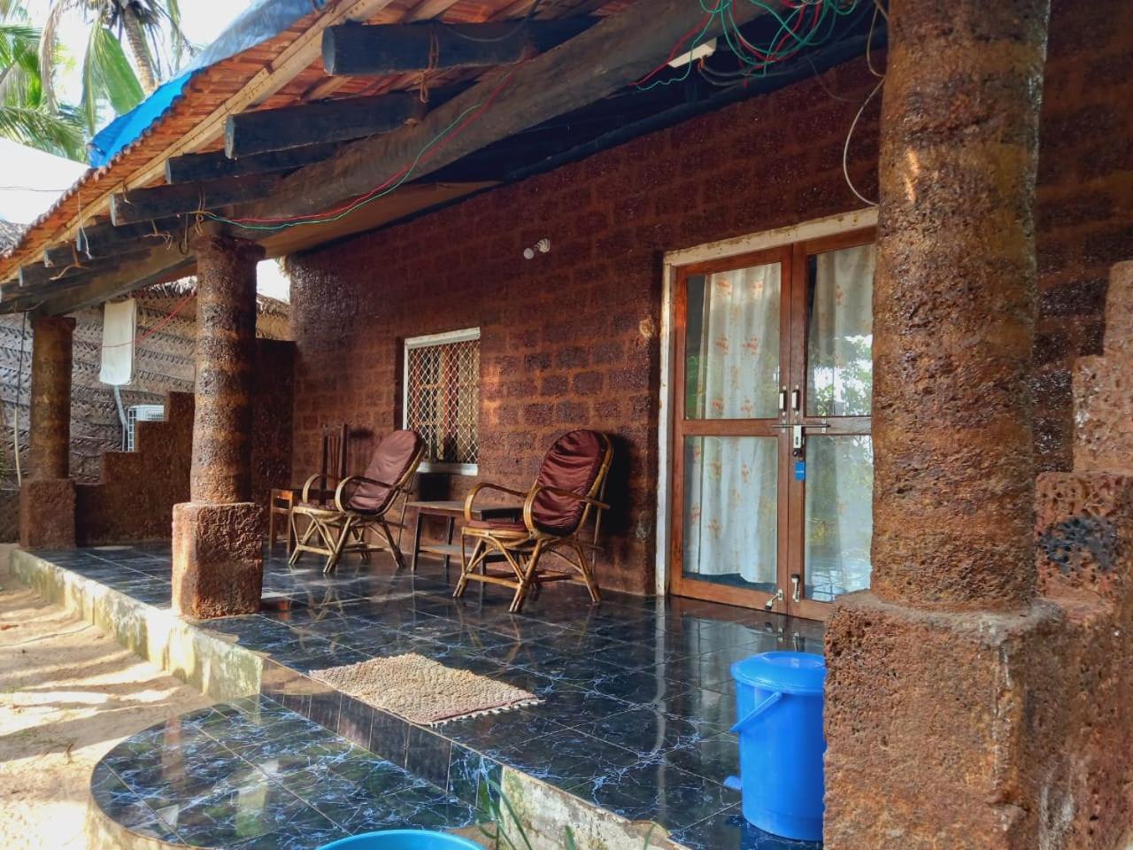Costantina - Beach Guest house *